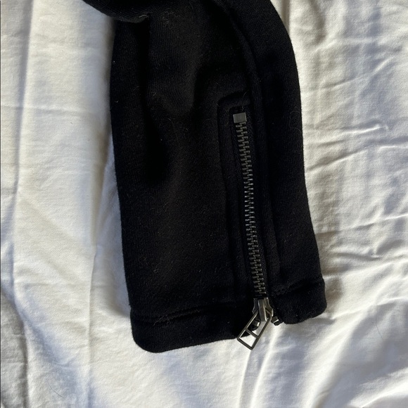 Beautiful Black Faux Fur and Shearling Jacket - Picture 5 of 5